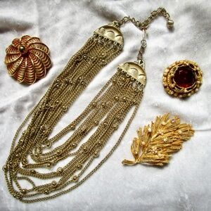 Midcentury gold-tone jewelry wardrobe ... festoon necklace & 3 brooches, lot